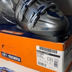 NWT Technica Ski Boots. 8.5.